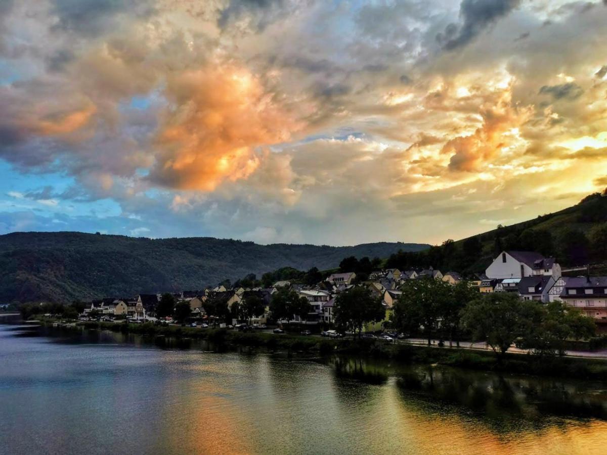 Die Ferienwohnung Lindenhof Zell an der Mosel Eksteriør bilde