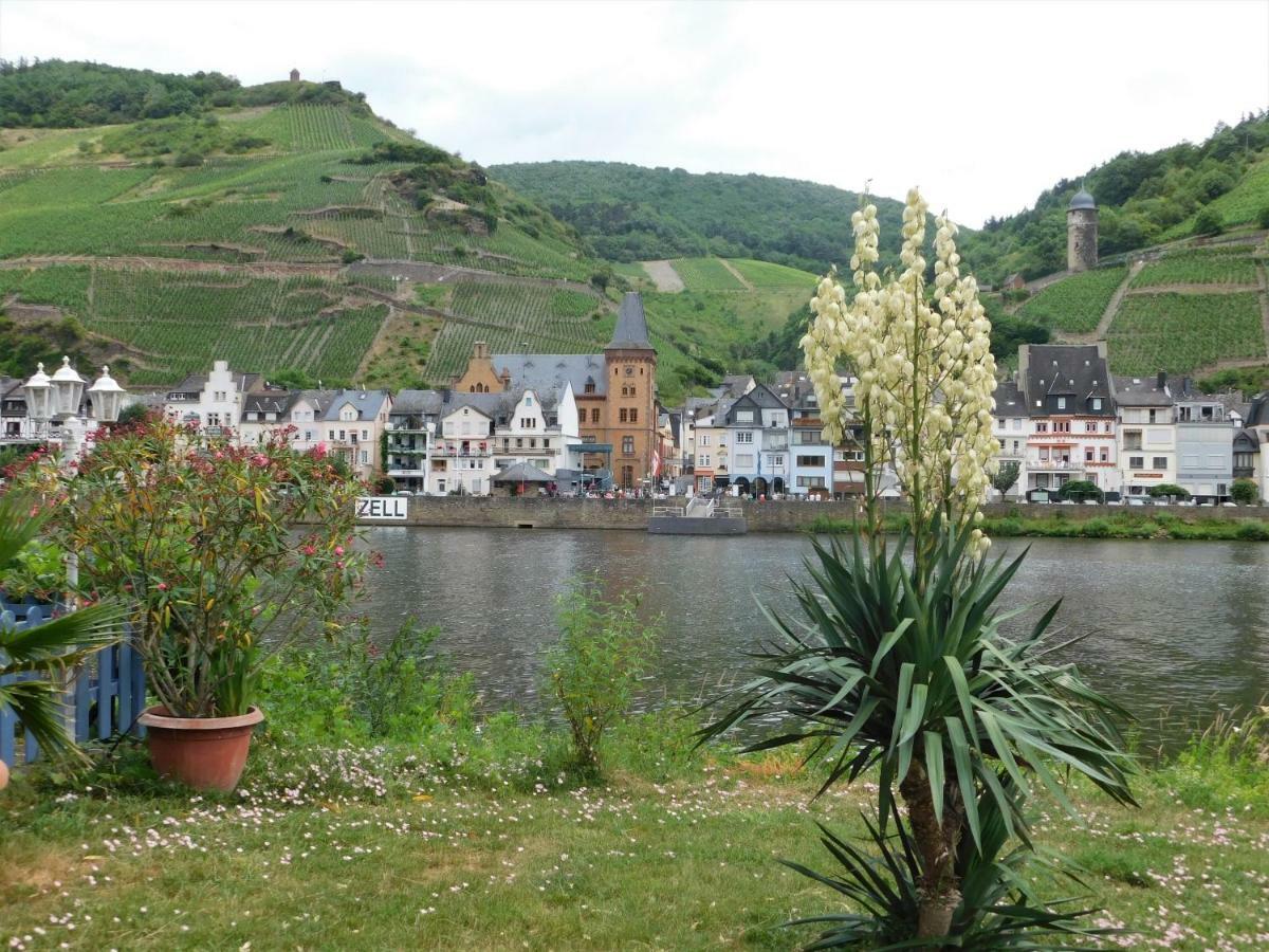 Die Ferienwohnung Lindenhof Zell an der Mosel Eksteriør bilde