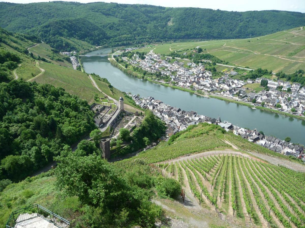 Die Ferienwohnung Lindenhof Zell an der Mosel Eksteriør bilde
