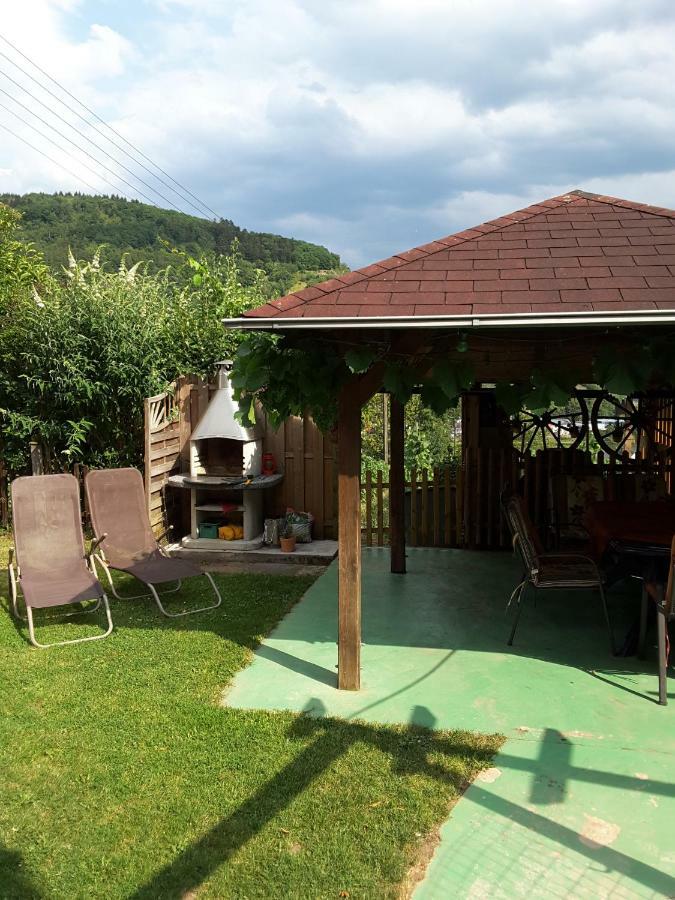 Die Ferienwohnung Lindenhof Zell an der Mosel Eksteriør bilde